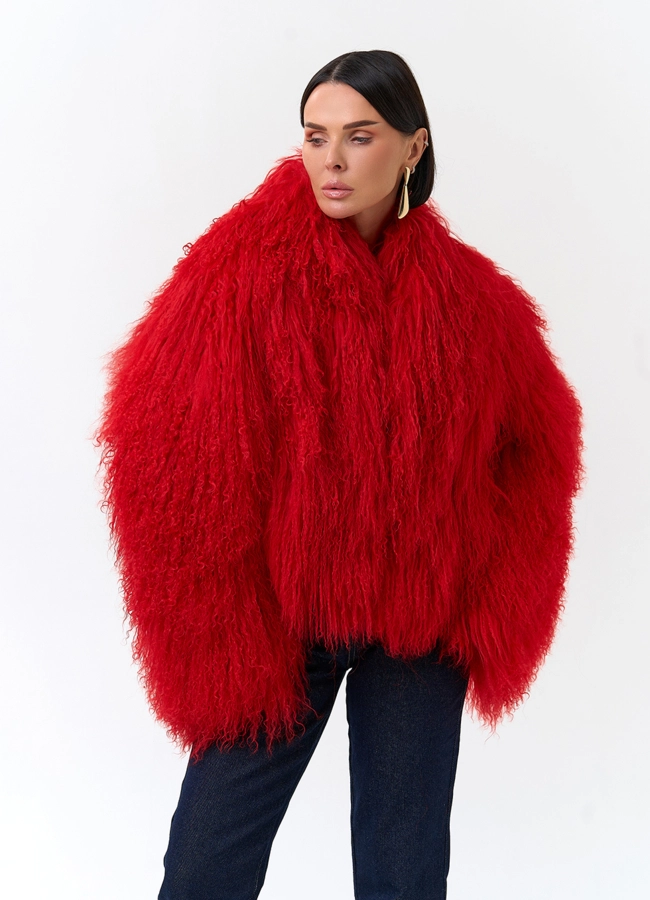 Красная шуба из ламы модель № 33756 универмаг малина фото