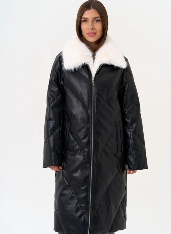 Женский пуховик из эко кожи с отделкой из эко меха