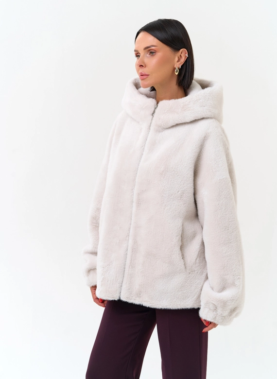 Женская шуба из эко меха с капюшоном фото