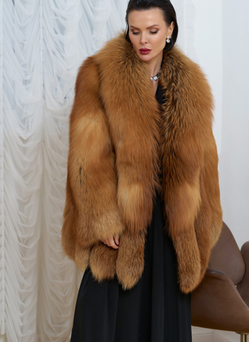 Шуба из меха рыжей лисы