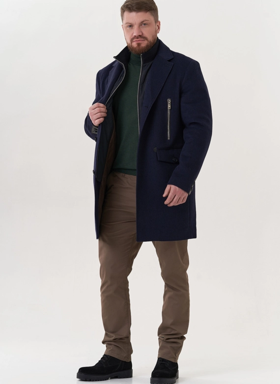 Мужское пальто синего цвета