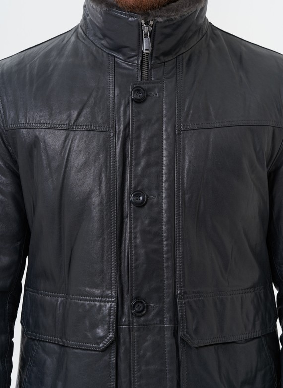 Куртка из натуральной кожи с отделкой из мутона