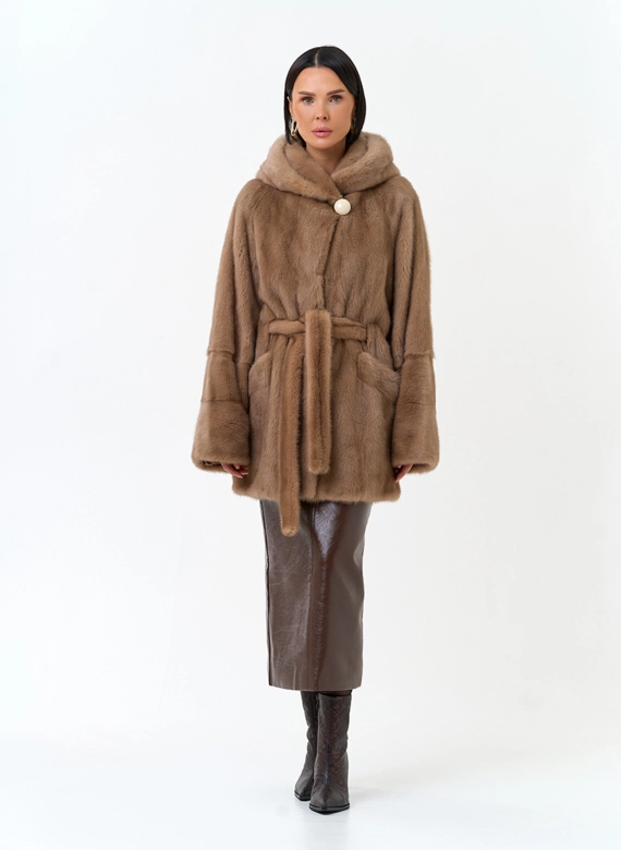 Шуба из меха норки с капюшоном фото