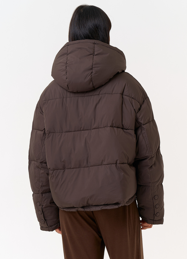 фото Женский короткий пуховик с капюшоном модель № 31580