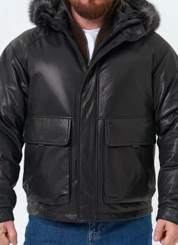 Мужской пуховик из натуральной кожи с мехом енота на капюшоне фото
