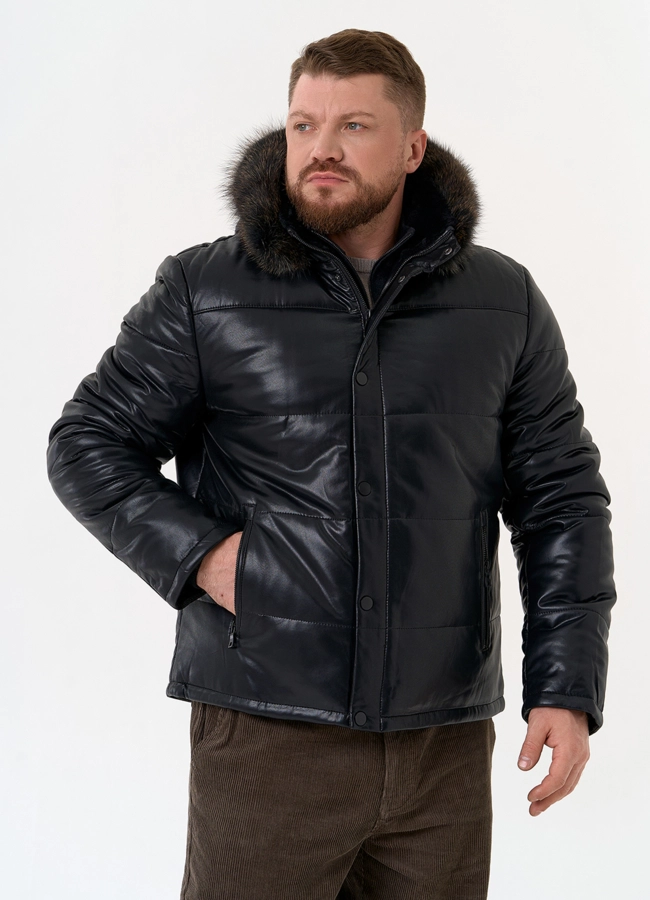 Пуховик из эко кожи с капюшоном из меха енота модель № 31720 в рассрочку