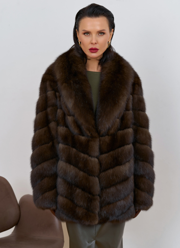 Женская шуба из соболя с воротником шаль