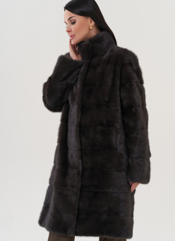 Шуба из норки с воротником стойка