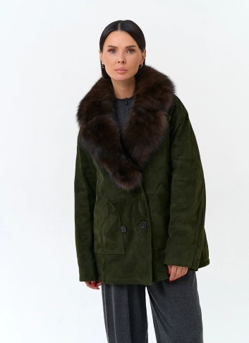Женский пуховик из натуральной замши фото