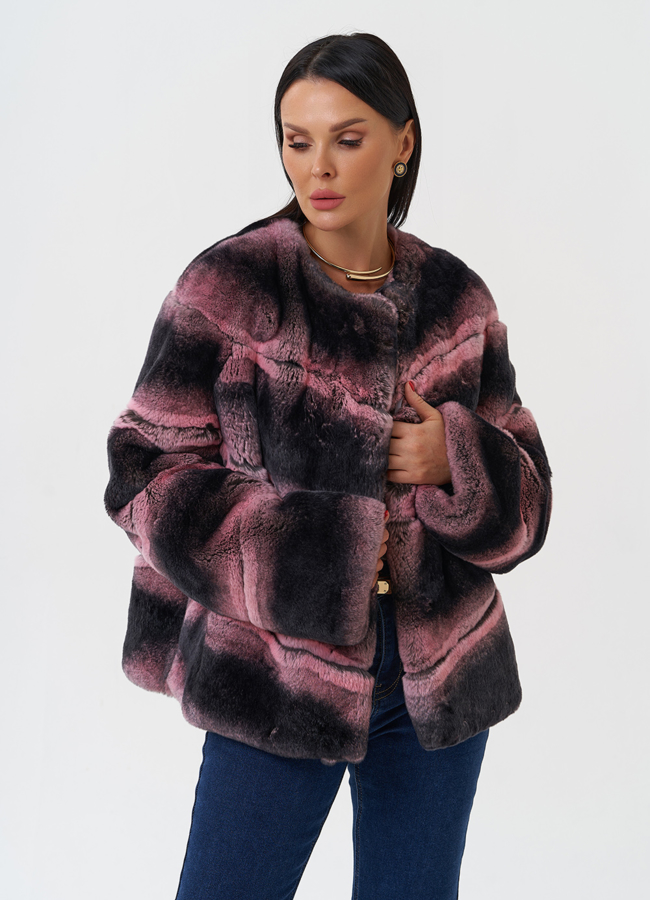 Короткая шуба из меха кролика модель № 28899 меха малина