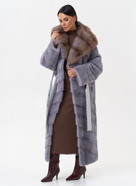 Норковая шуба с капюшоном из меха куницы