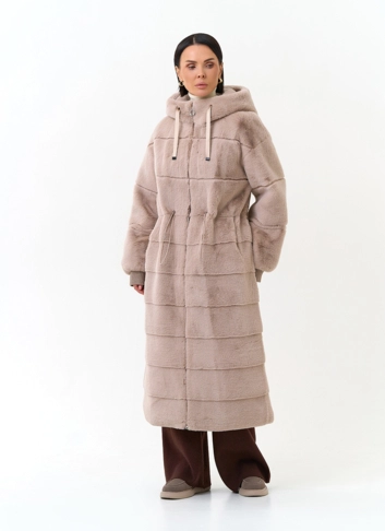 Женская шуба из эко меха с капюшоном фото