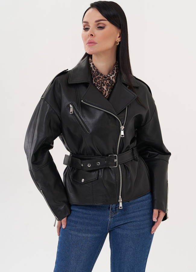 Кожаная куртка черного цвета модель № 500140 меха малина