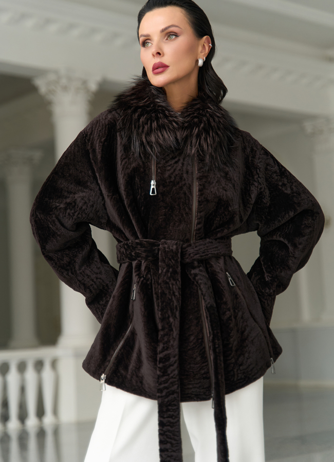 Дубленка натуральная с воротником из меха лисы модель № 31624 меха малина